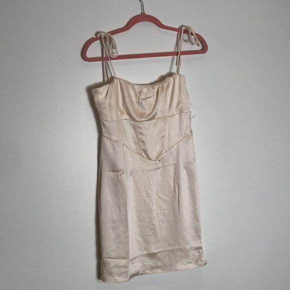 Sarah corset mini dress💜 - Picture 4 of 4